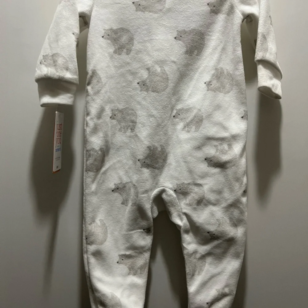 NWT Carter’s Ram-per Size 6M 24-27in 2- Way Zipper keeps baby warm and Snuggly